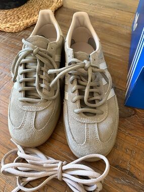 New Adidas Handball Spezial Clay Sz 7.5 women’s